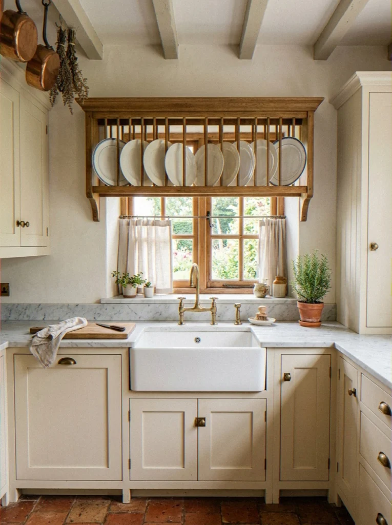 The Classic Plate Rack